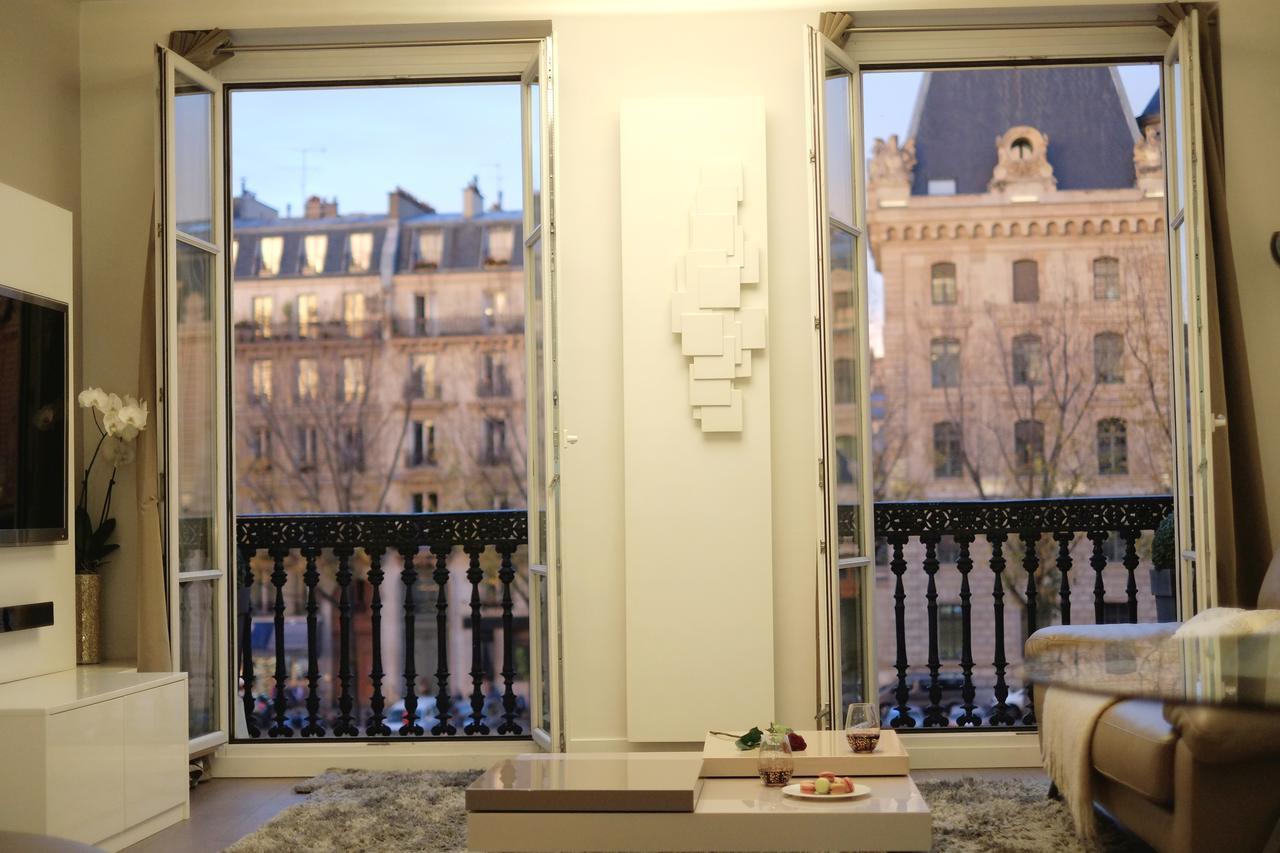 Two Bedroom Luxury Apartment - Balcony With View Of Notre Dame París Exterior foto